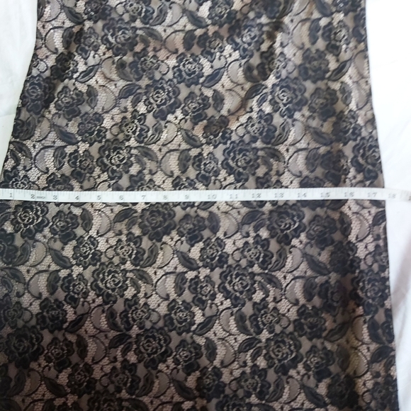 Ann Taylor LOFT Lace Midi Dress - Picture 7 of 9